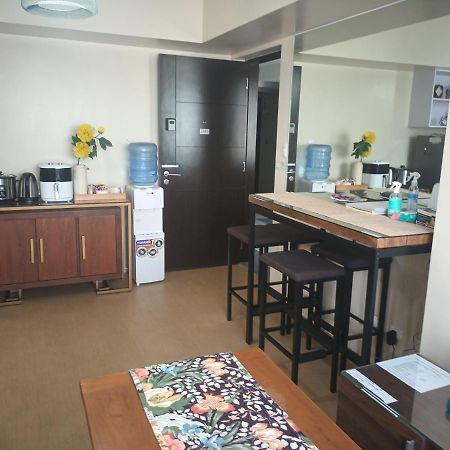 Nice Corner Ayala 1 Bedroom Condo At Heart Of Davao City With Hi Speed Wi Fi Internet Exterior photo