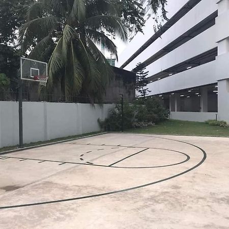 Nice Corner Ayala 1 Bedroom Condo At Heart Of Davao City With Hi Speed Wi Fi Internet Exterior photo