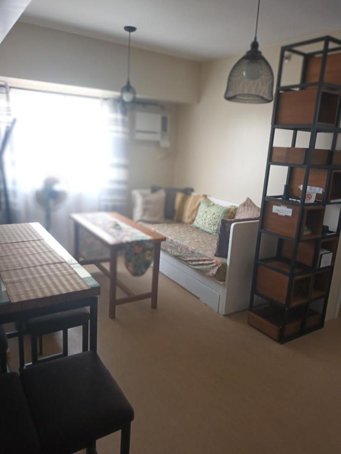Nice Corner Ayala 1 Bedroom Condo At Heart Of Davao City With Hi Speed Wi Fi Internet Exterior photo