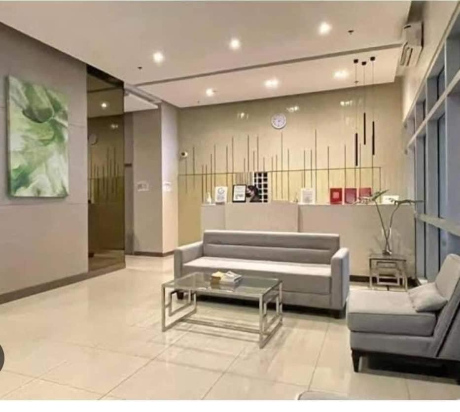 Nice Corner Ayala 1 Bedroom Condo At Heart Of Davao City With Hi Speed Wi Fi Internet Exterior photo
