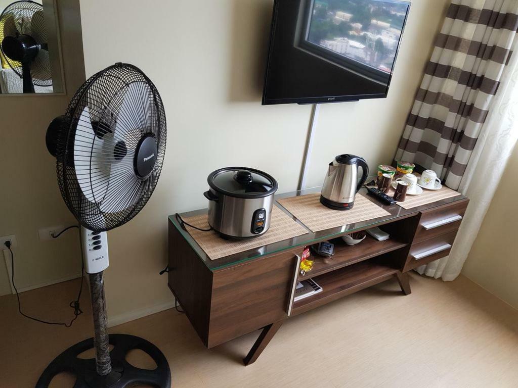 Nice Corner Ayala 1 Bedroom Condo At Heart Of Davao City With Hi Speed Wi Fi Internet Exterior photo