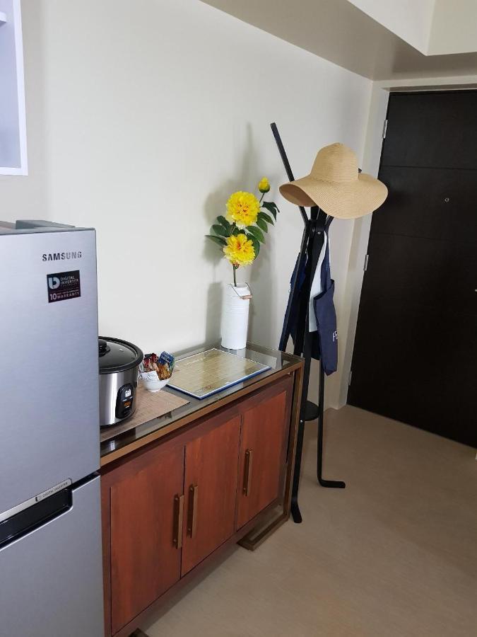 Nice Corner Ayala 1 Bedroom Condo At Heart Of Davao City With Hi Speed Wi Fi Internet Exterior photo